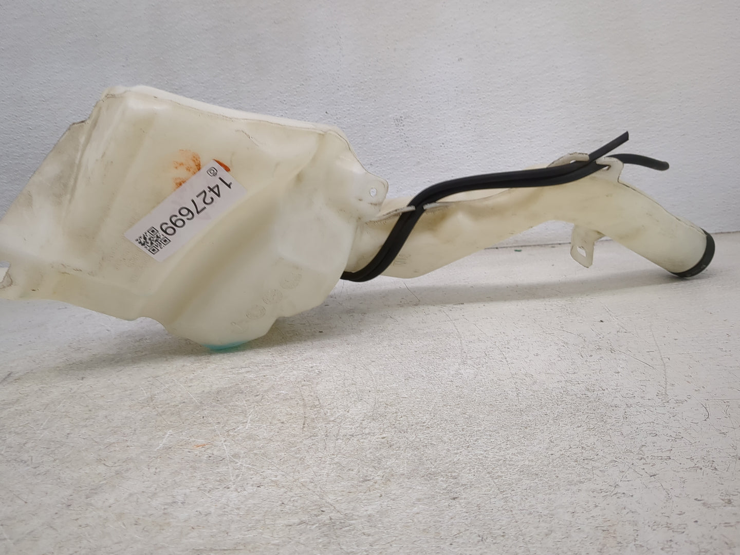 2017-2017 Chevrolet Equinox Windshield Washer Fluid Reservoir Bottle Oem - Oemusedautoparts1.com