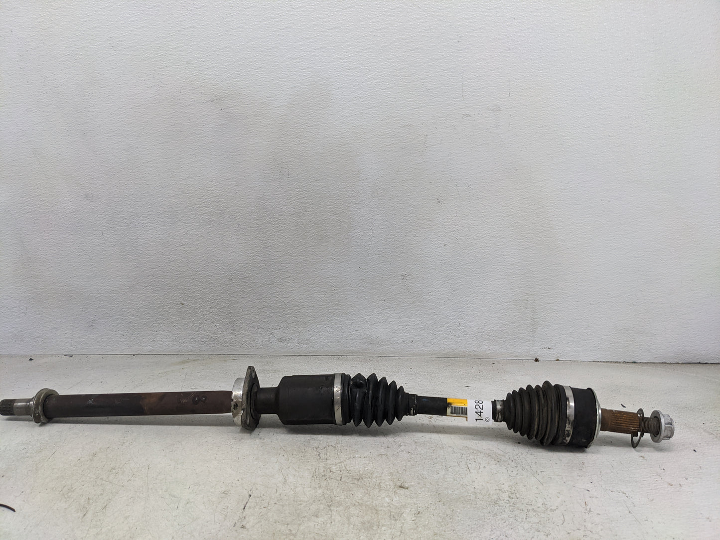 2010-2017 Chevrolet Equinox Axle Shaft Front Passenger Cv C/v - Oemusedautoparts1.com