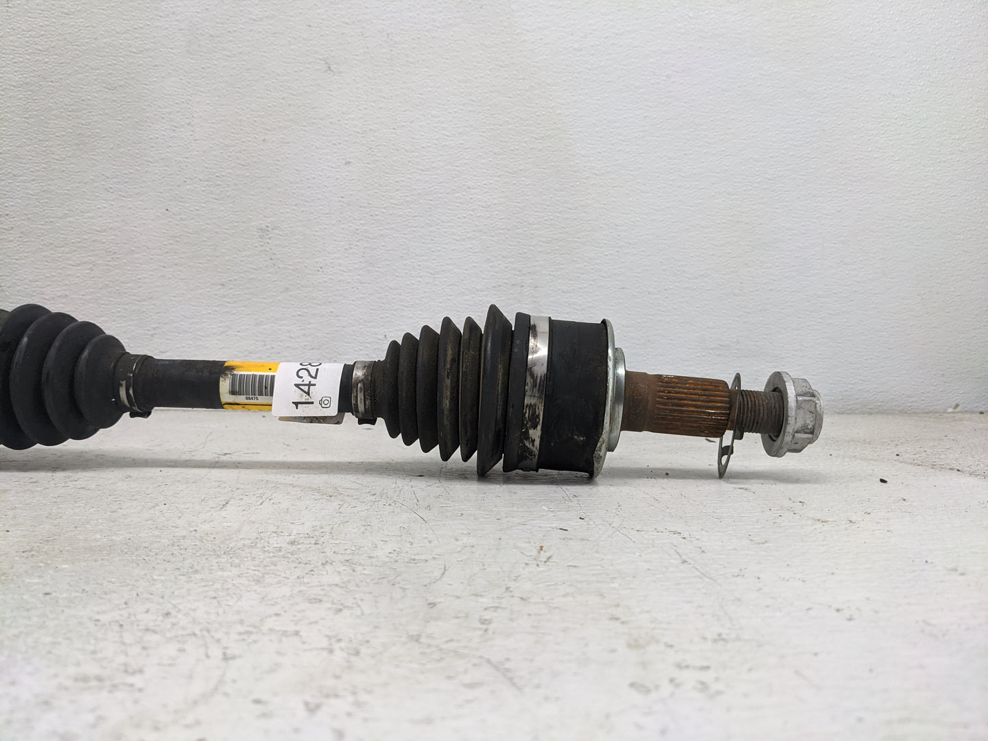 2010-2017 Chevrolet Equinox Axle Shaft Front Passenger Cv C/v - Oemusedautoparts1.com