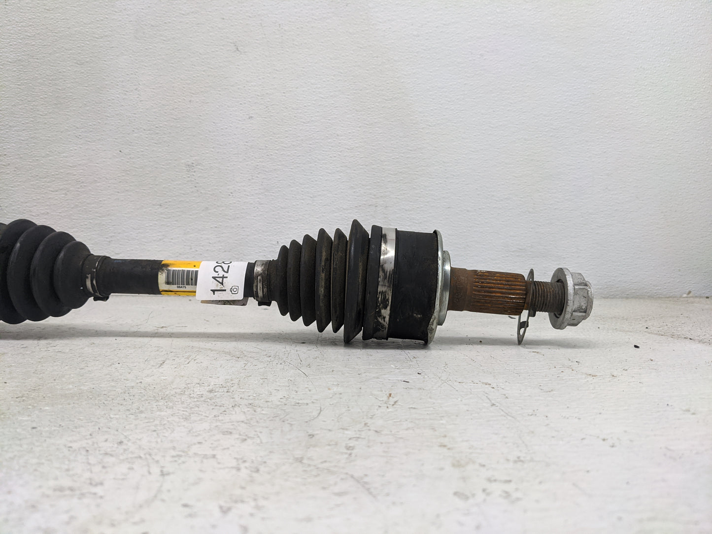 2010-2017 Chevrolet Equinox Axle Shaft Front Passenger Cv C/v - Oemusedautoparts1.com