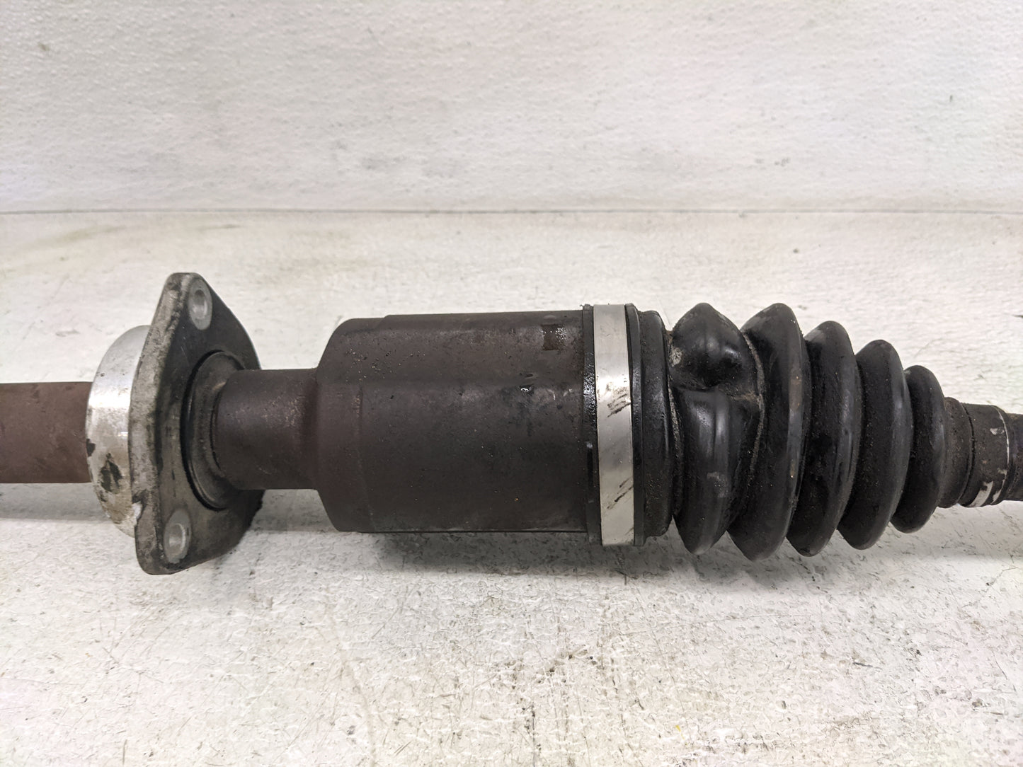 2010-2017 Chevrolet Equinox Axle Shaft Front Passenger Cv C/v - Oemusedautoparts1.com