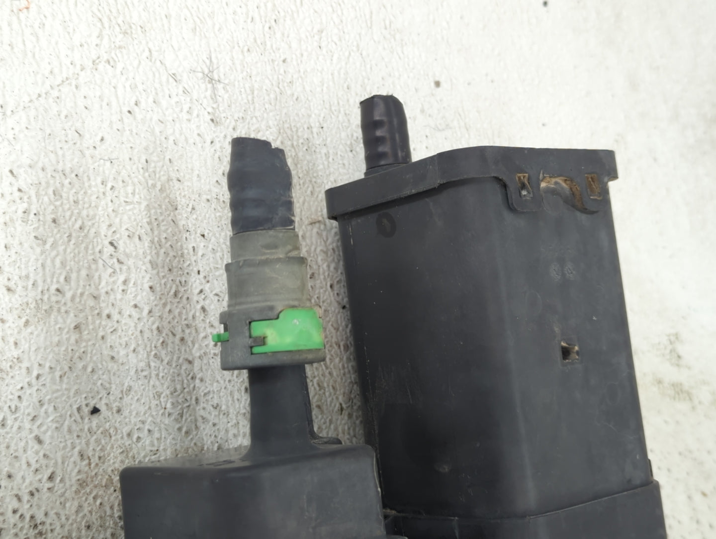 2017 Chevrolet Equinox Fuel Vapor Charcoal Canister 1432030 - Oemusedautoparts1.com