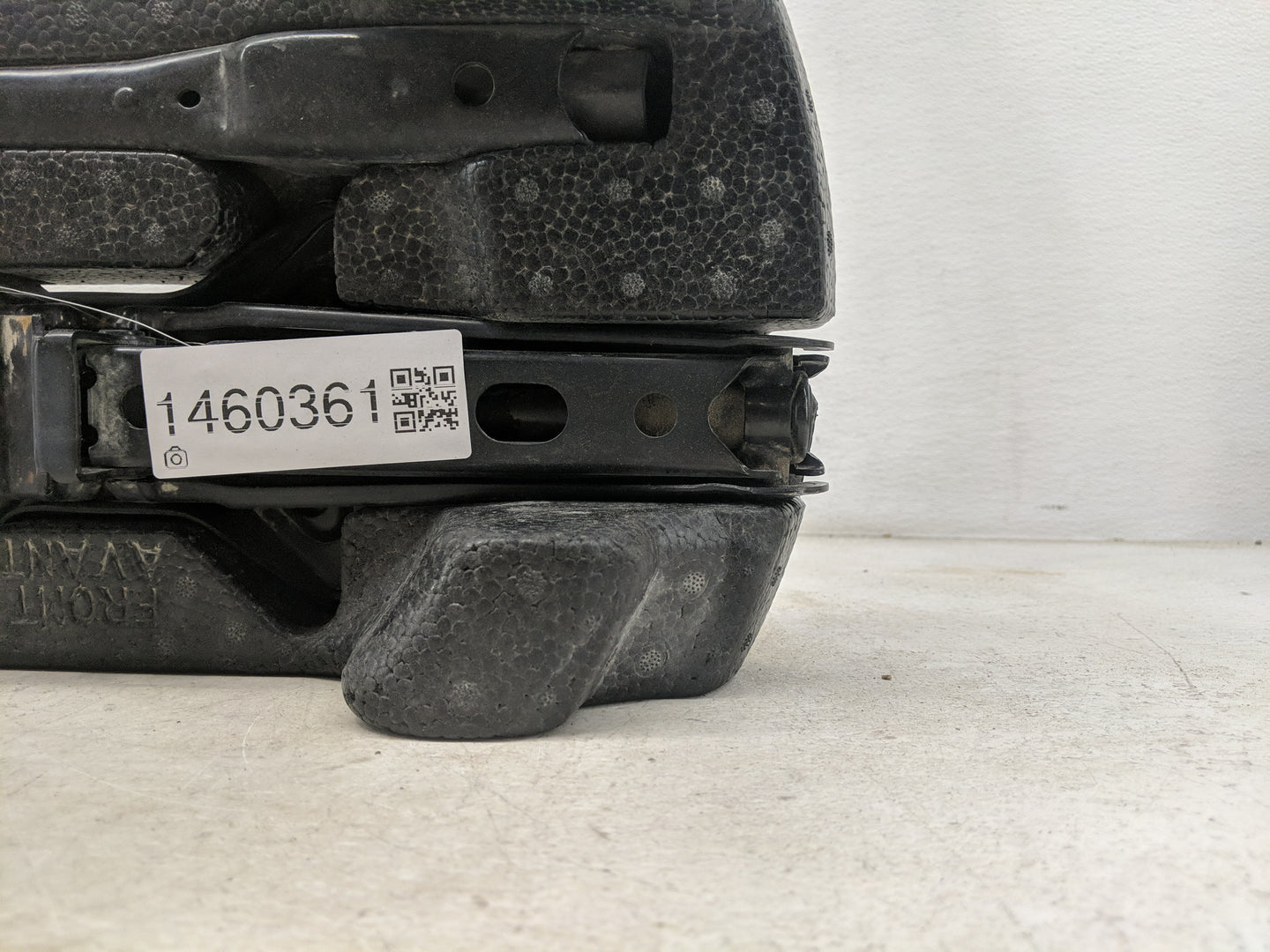 2017 Chevrolet Equinox Spare Scissor Car Jack Black - Oemusedautoparts1.com