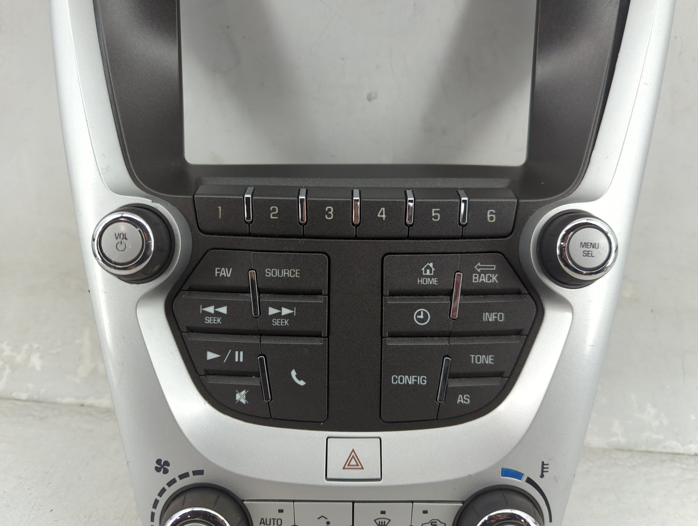 2016-2017 Chevrolet Equinox Radio Control Panel 1469271 - Oemusedautoparts1.com