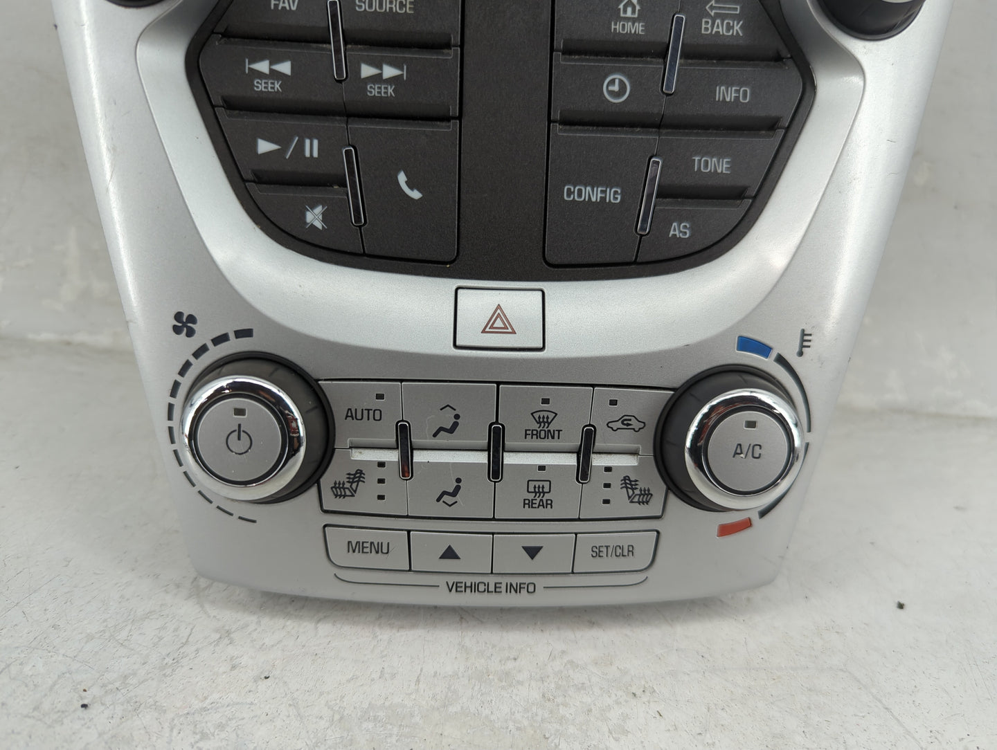 2016-2017 Chevrolet Equinox Radio Control Panel 1469271 - Oemusedautoparts1.com