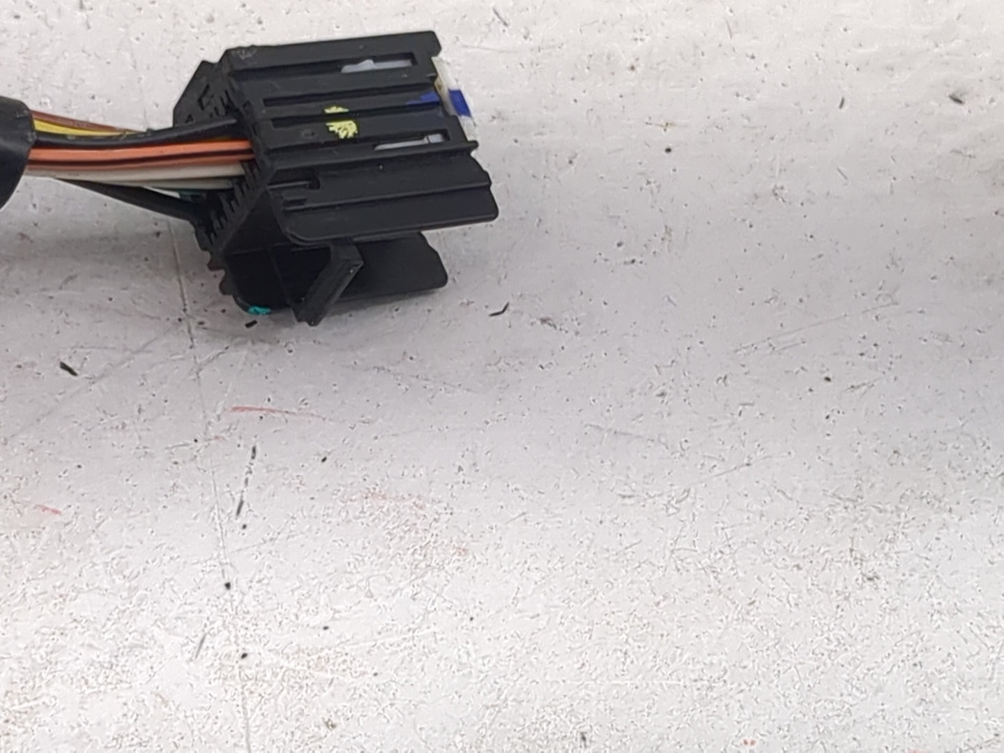 2015-2017 Chevrolet Equinox Driver Side View Mirror - Left Door Mirror OEM Used - Oemusedautoparts1.com