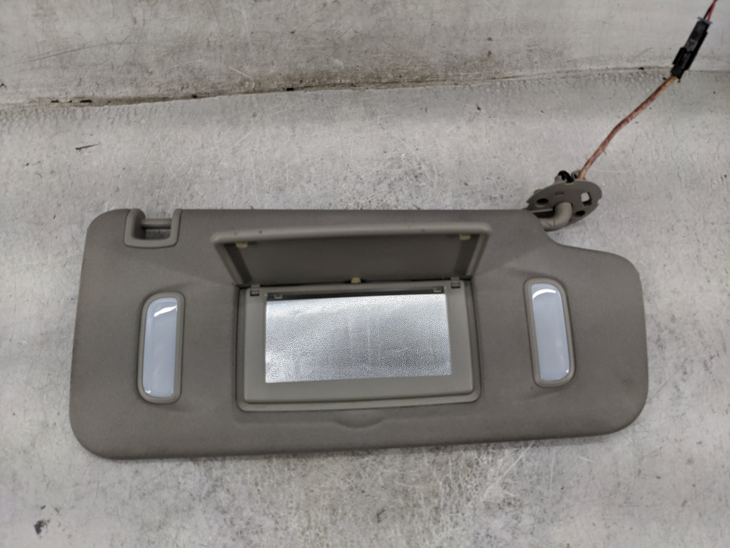 2010-2017 Chevrolet Equinox Sun Visor Shade Replacement Passenger Right Mirror Fits Fits 2010 2011 2012 2013 2014 2015 2016 
