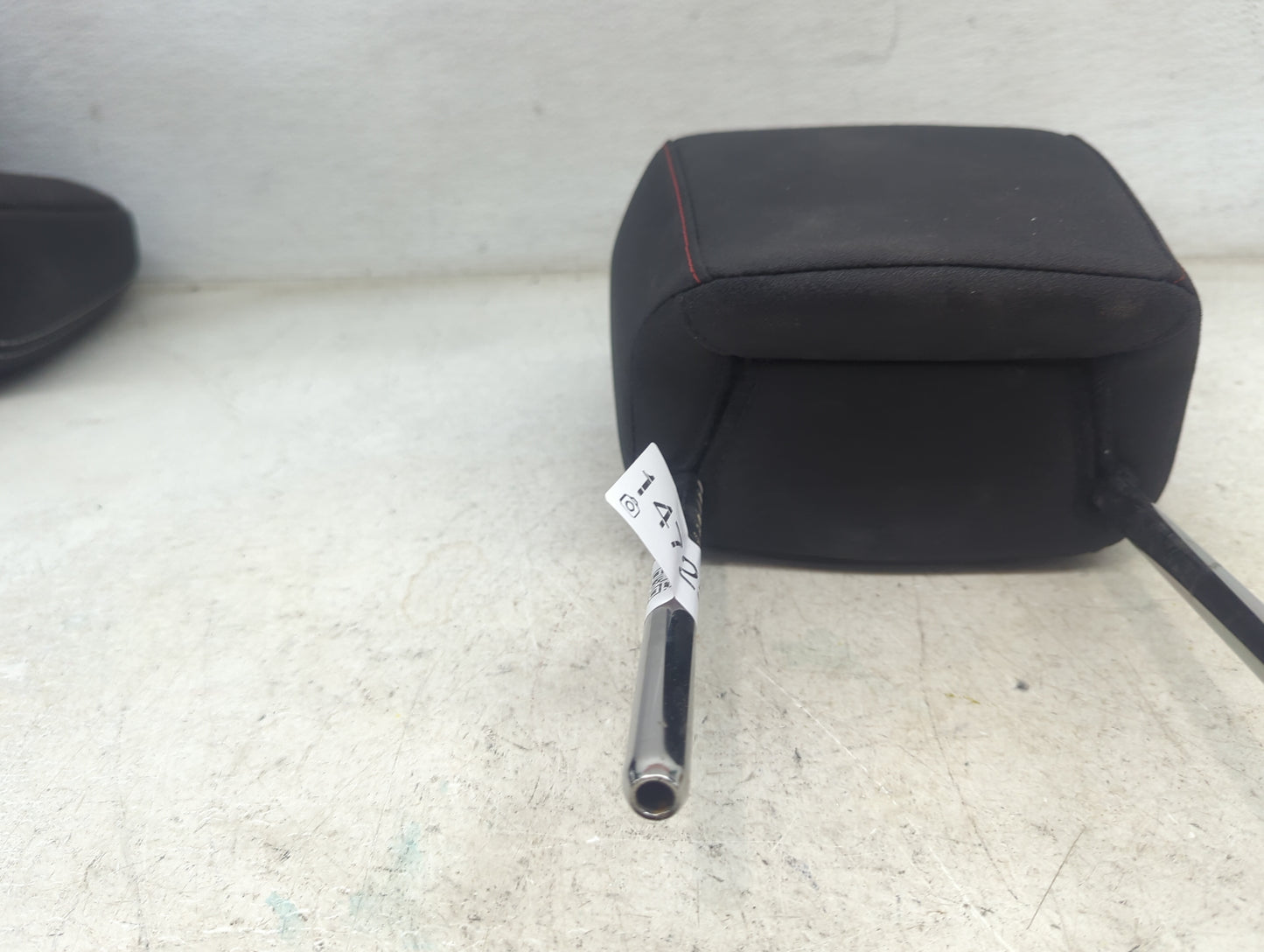 2017 Chevrolet Equinox Headrest Head Rest Front Driver Passenger Seat Fits OEM Used Auto Parts - Oemusedautoparts1.com