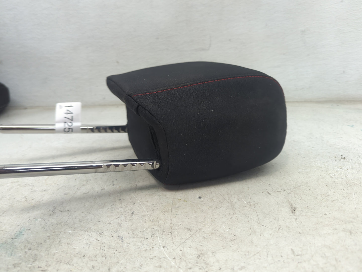 2017 Chevrolet Equinox Headrest Head Rest Front Driver Passenger Seat Fits OEM Used Auto Parts - Oemusedautoparts1.com