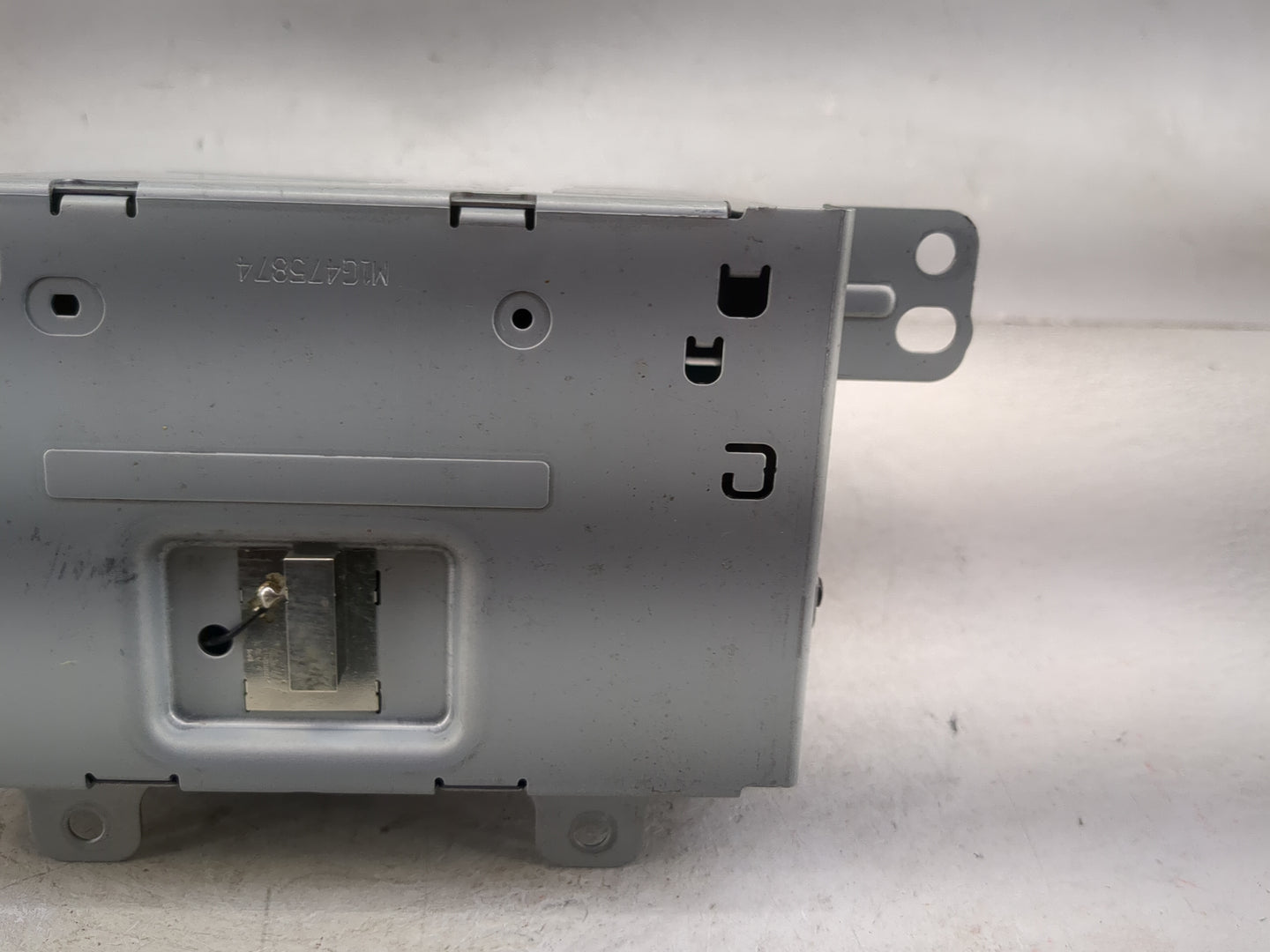 2016-2017 Chevrolet Equinox Radio AM FM Cd Player Receiver Replacement P/N:84064074 GA-130-COLR-NT Fits Fits 2016 2017 OEM U