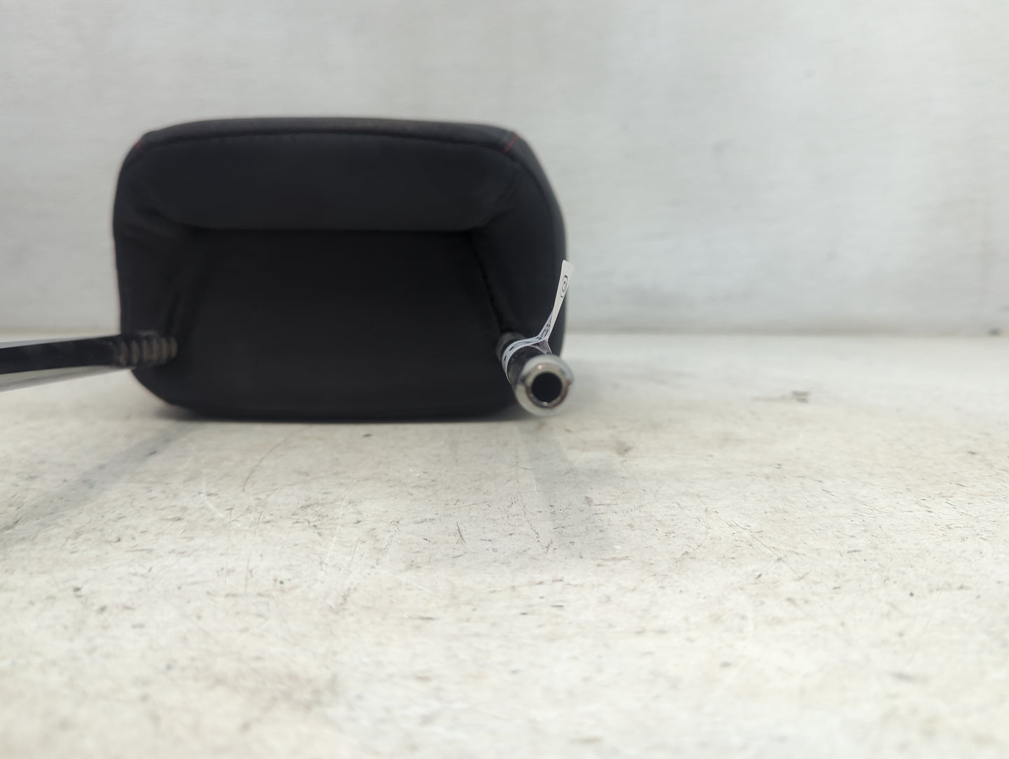 2017 Chevrolet Equinox Headrest Head Rest Front Driver Seat Black 1473506 - Oemusedautoparts1.com