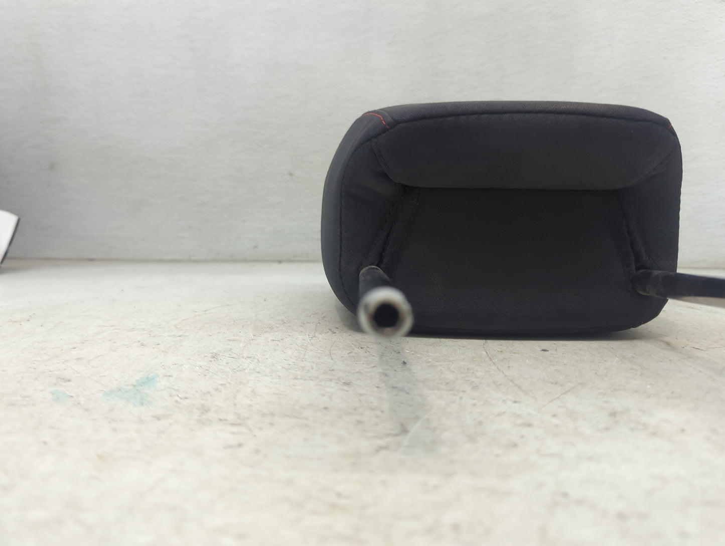 2017 Chevrolet Equinox Headrest Head Rest Front Driver Seat Black 1473506 - Oemusedautoparts1.com