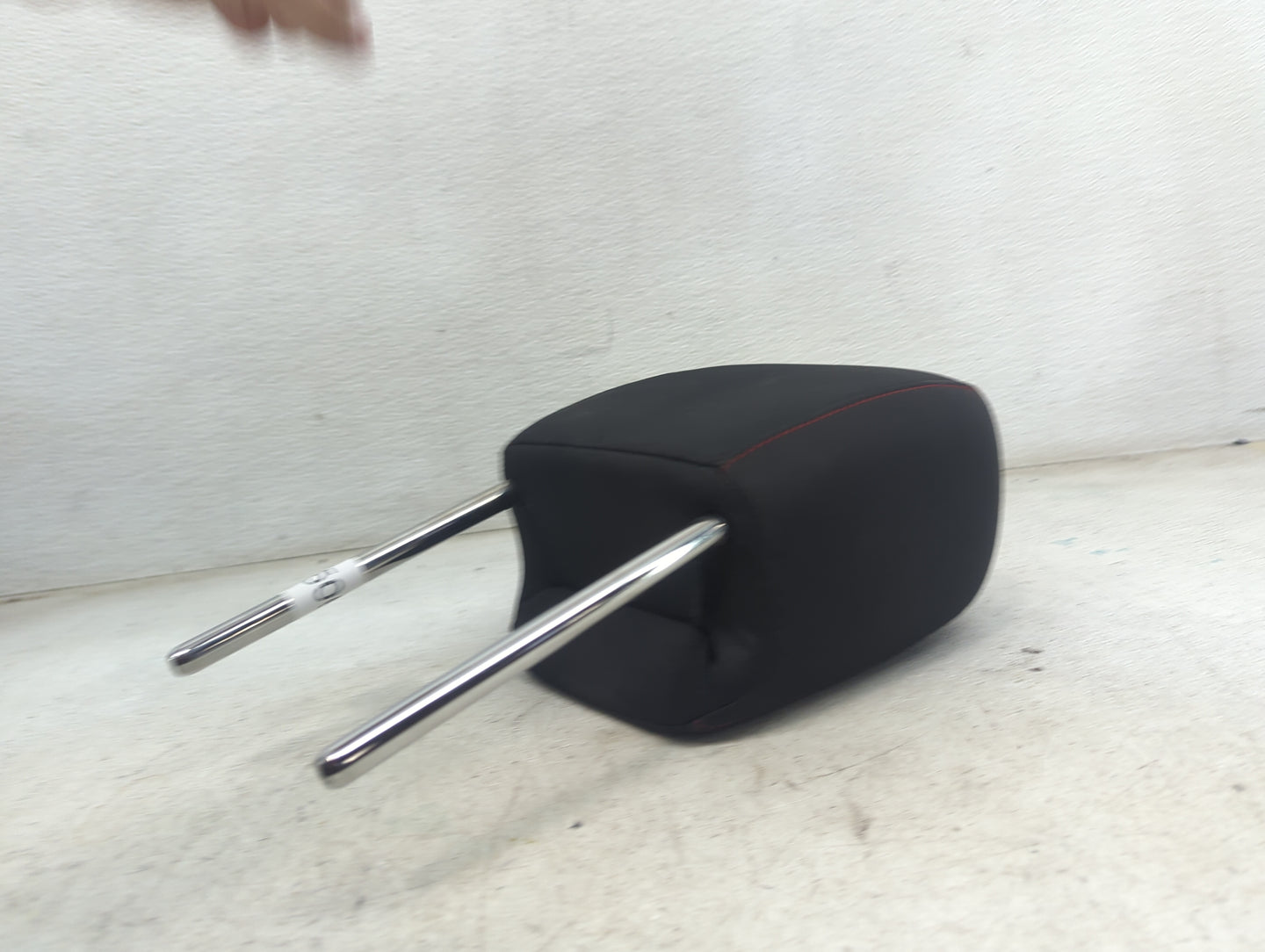 2017 Chevrolet Equinox Headrest Head Rest Front Driver Seat Black 1473506 - Oemusedautoparts1.com