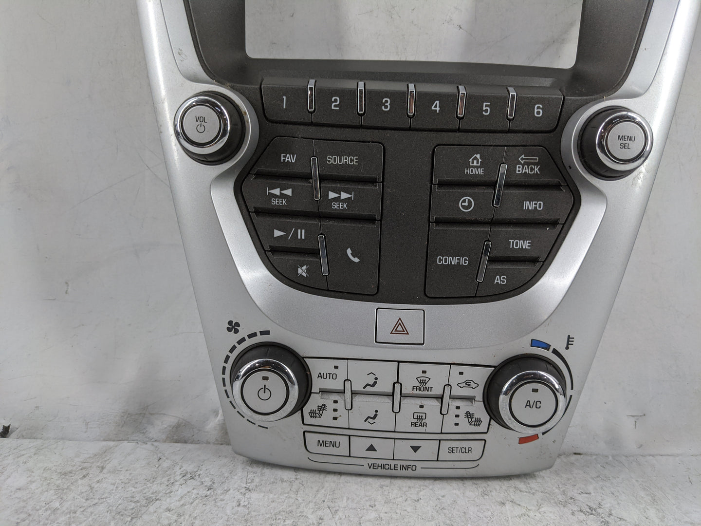 2016-2017 Chevrolet Equinox Radio Control Panel 1478277 - Oemusedautoparts1.com