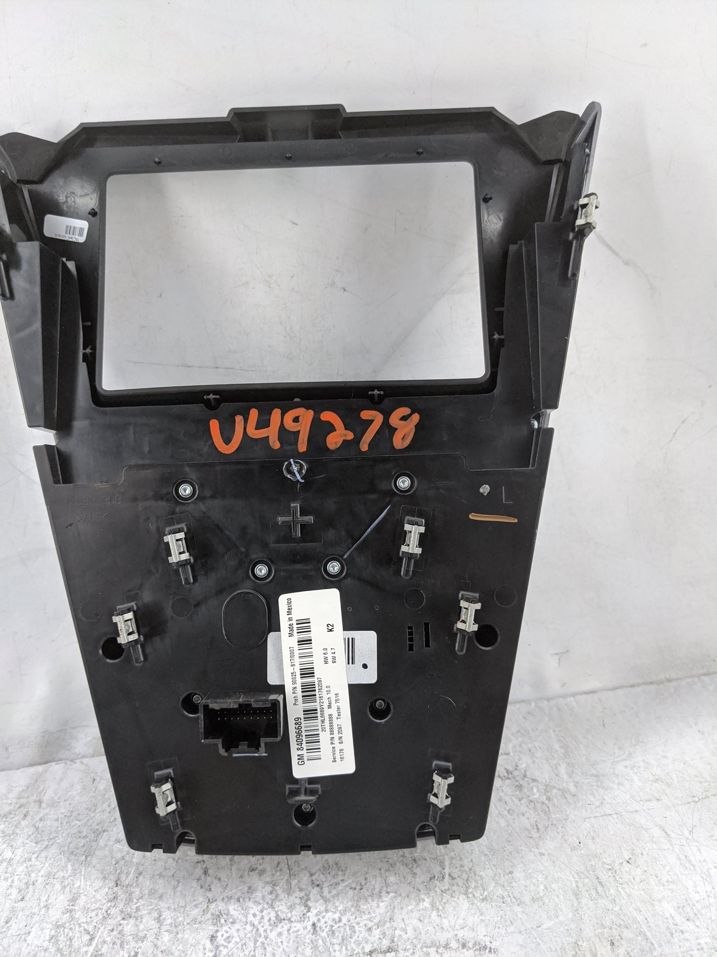2016-2017 Chevrolet Equinox Radio Control Panel 1478277 - Oemusedautoparts1.com
