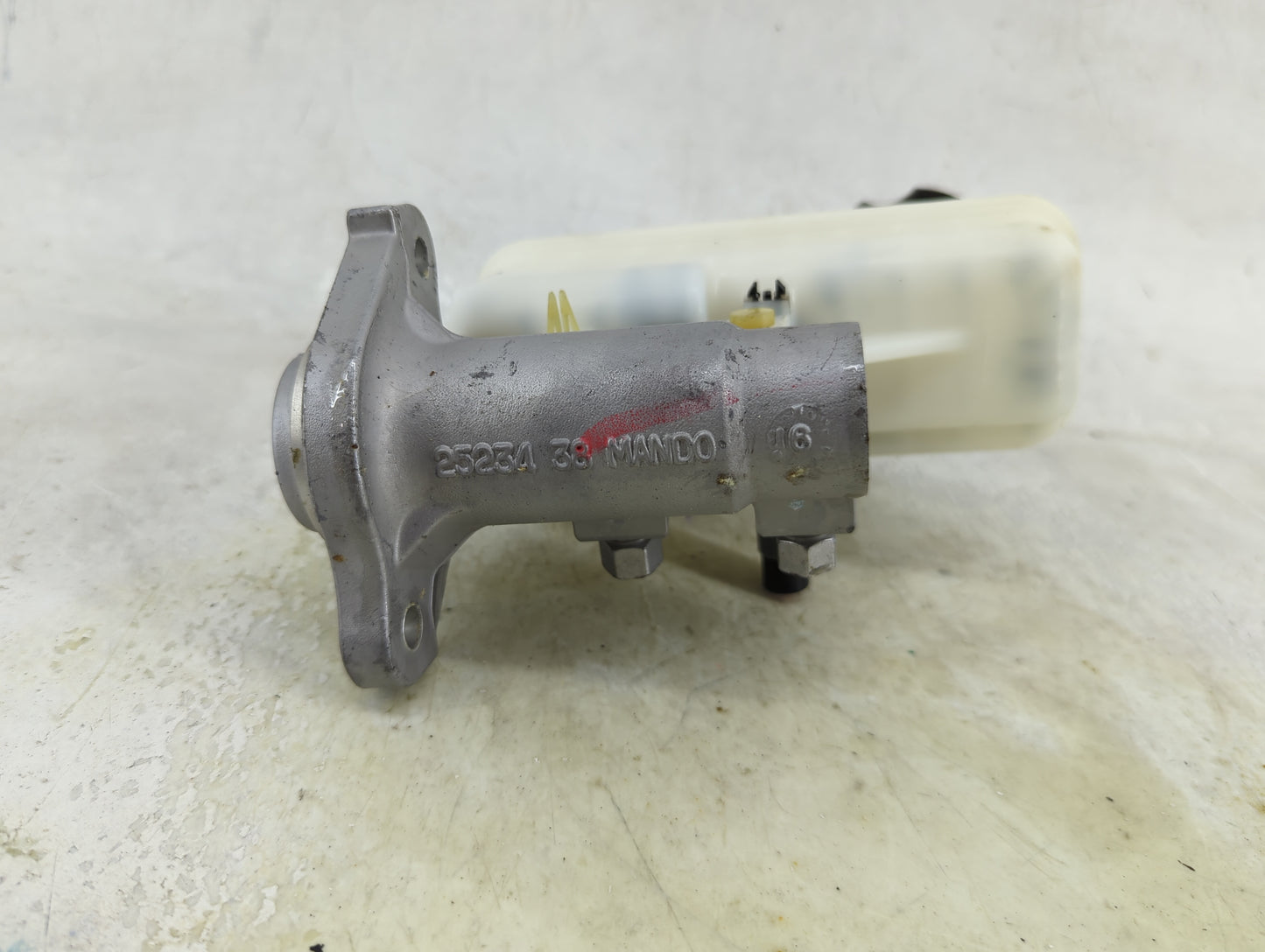 2011-2017 Chevrolet Equinox Brake Master Cylinder 1490648 - Oemusedautoparts1.com