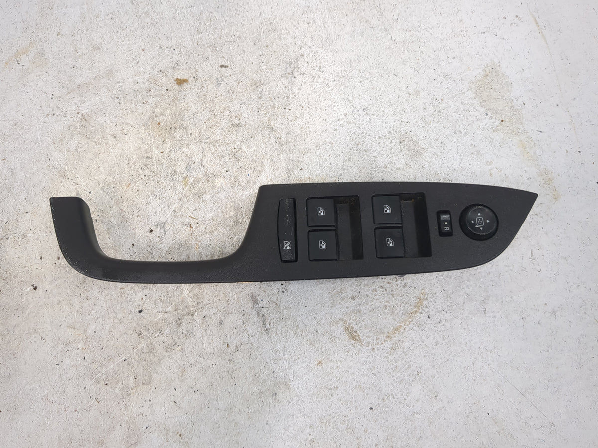 2012-2017 Chevrolet Equinox Passenger Right Power Window Switch - Oemusedautoparts1.com