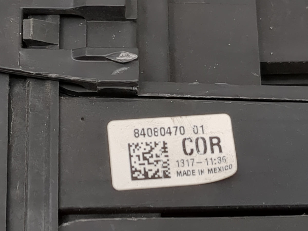 2016-2017 Chevrolet Equinox Fusebox Fuse Box Panel Relay Module P/N:84080470 Fits Fits 2016 2017 OEM Used Auto Parts - Oemus