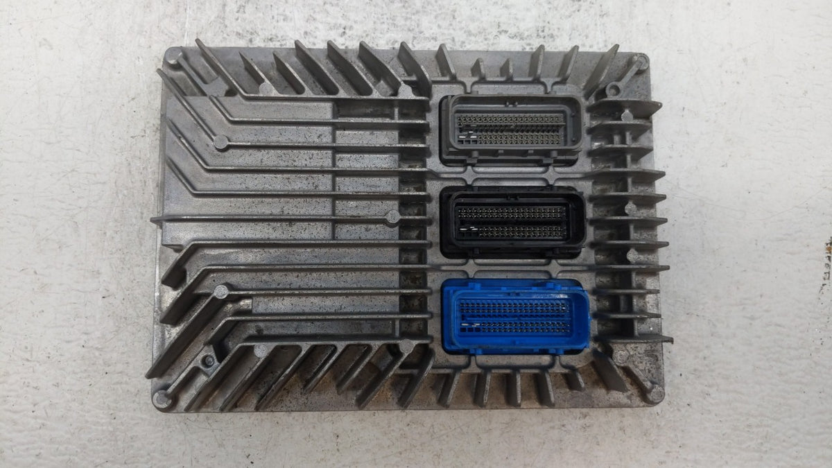 2017 Chevrolet Equinox PCM Engine Control Computer ECU ECM PCU OEM P/N:12666070 12667189, 12685918, 12670801 Fits 2018 2019 