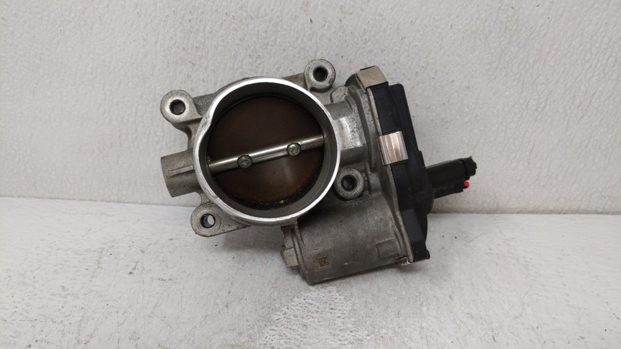 2016-2017 Chevrolet Equinox Throttle Body P/N:12632101CA 12669146AA, 12670834AA Fits Fits 2016 2017 OEM Used Auto Parts - Oe
