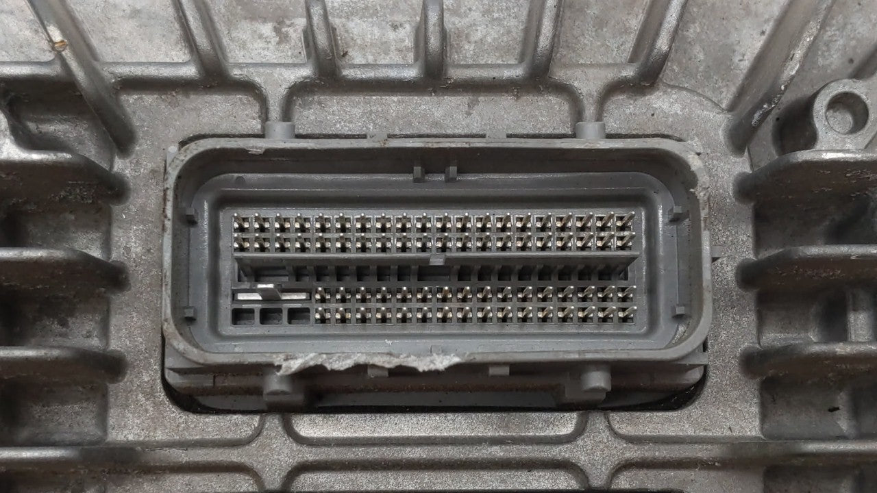2017 Chevrolet Equinox PCM Engine Control Computer ECU ECM PCU OEM P/N:12666068 12667002, 12666070, 12667189 Fits Fits 2018 