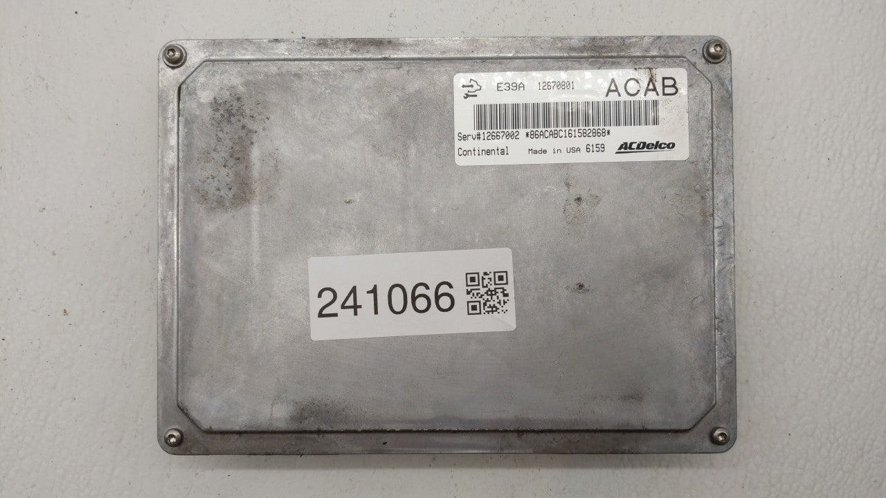 2017 Chevrolet Equinox PCM Engine Control Computer ECU ECM PCU OEM P/N:12666068 12667002, 12666070, 12667189 Fits Fits 2018 