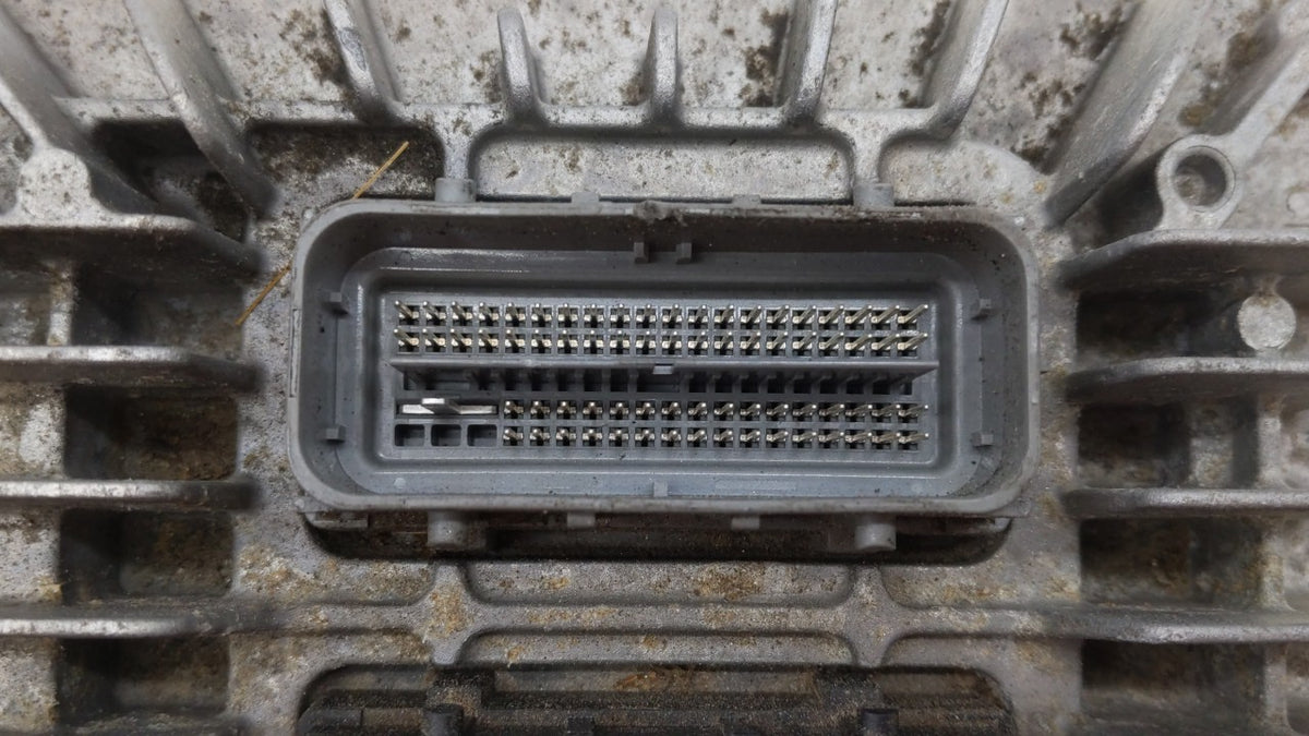 2017 Chevrolet Equinox PCM Engine Control Computer ECU ECM PCU OEM P/N:12666068 12667002, 12666070, 12667189 Fits 2018 2019 