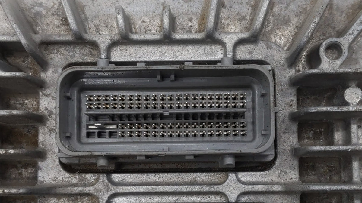 2017 Chevrolet Equinox PCM Engine Control Computer ECU ECM PCU OEM P/N:12666068 12667002, 12666070, 12667189 Fits 2018 2019 