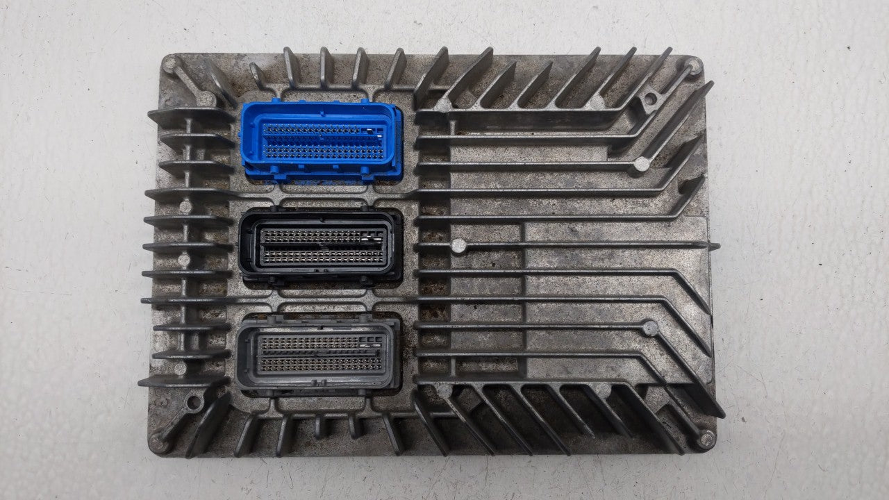 2017 Chevrolet Equinox PCM Engine Control Computer ECU ECM PCU OEM P/N:12666068 12667002, 12666070, 12667189 Fits Fits 2018 