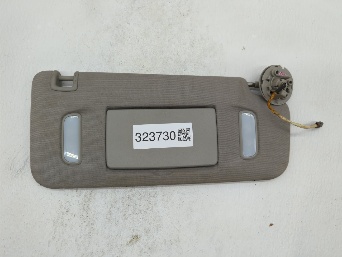 2010-2017 Chevrolet Equinox Sun Visor Shade Replacement Passenger Right Mirror Fits Fits 2010 2011 2012 2013 2014 2015 2016 