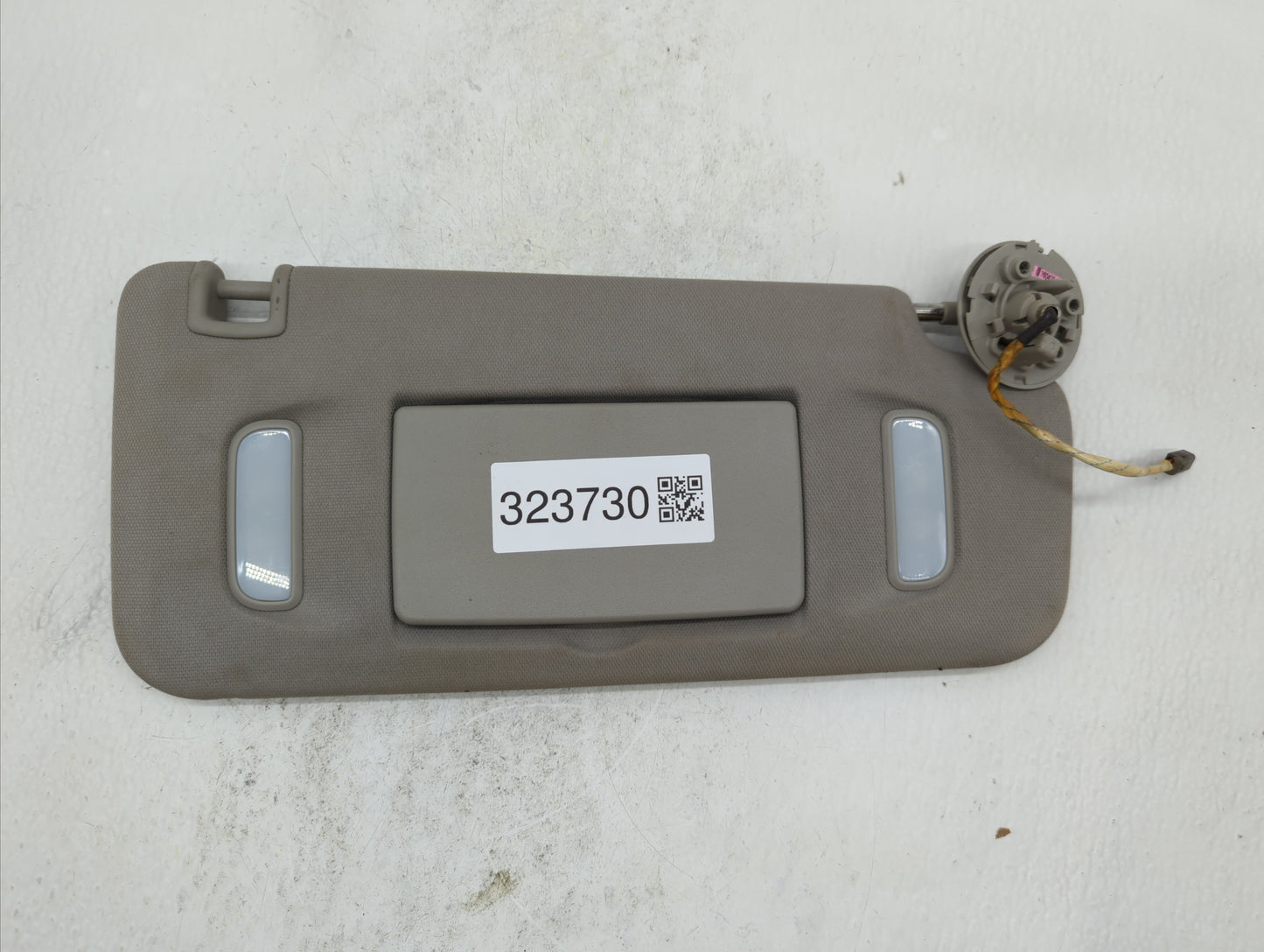 2010-2017 Chevrolet Equinox Sun Visor Shade Replacement Passenger Right Mirror Fits Fits 2010 2011 2012 2013 2014 2015 2016 