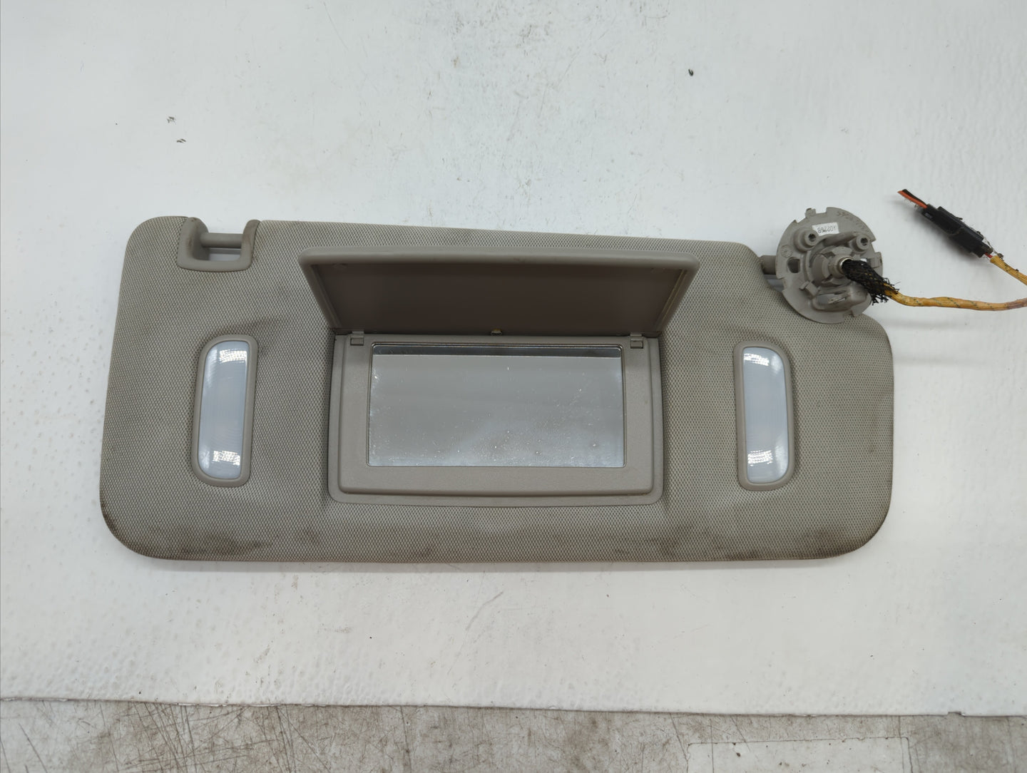 2010-2017 Chevrolet Equinox Sun Visor Shade Replacement Passenger Right Mirror Fits Fits 2010 2011 2012 2013 2014 2015 2016 