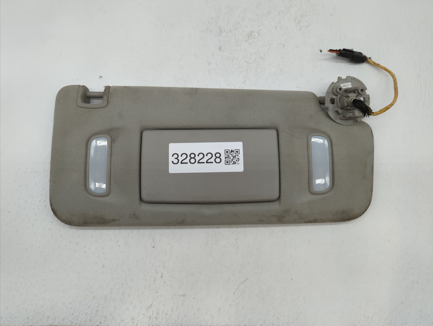 2010-2017 Chevrolet Equinox Sun Visor Shade Replacement Passenger Right Mirror Fits Fits 2010 2011 2012 2013 2014 2015 2016 