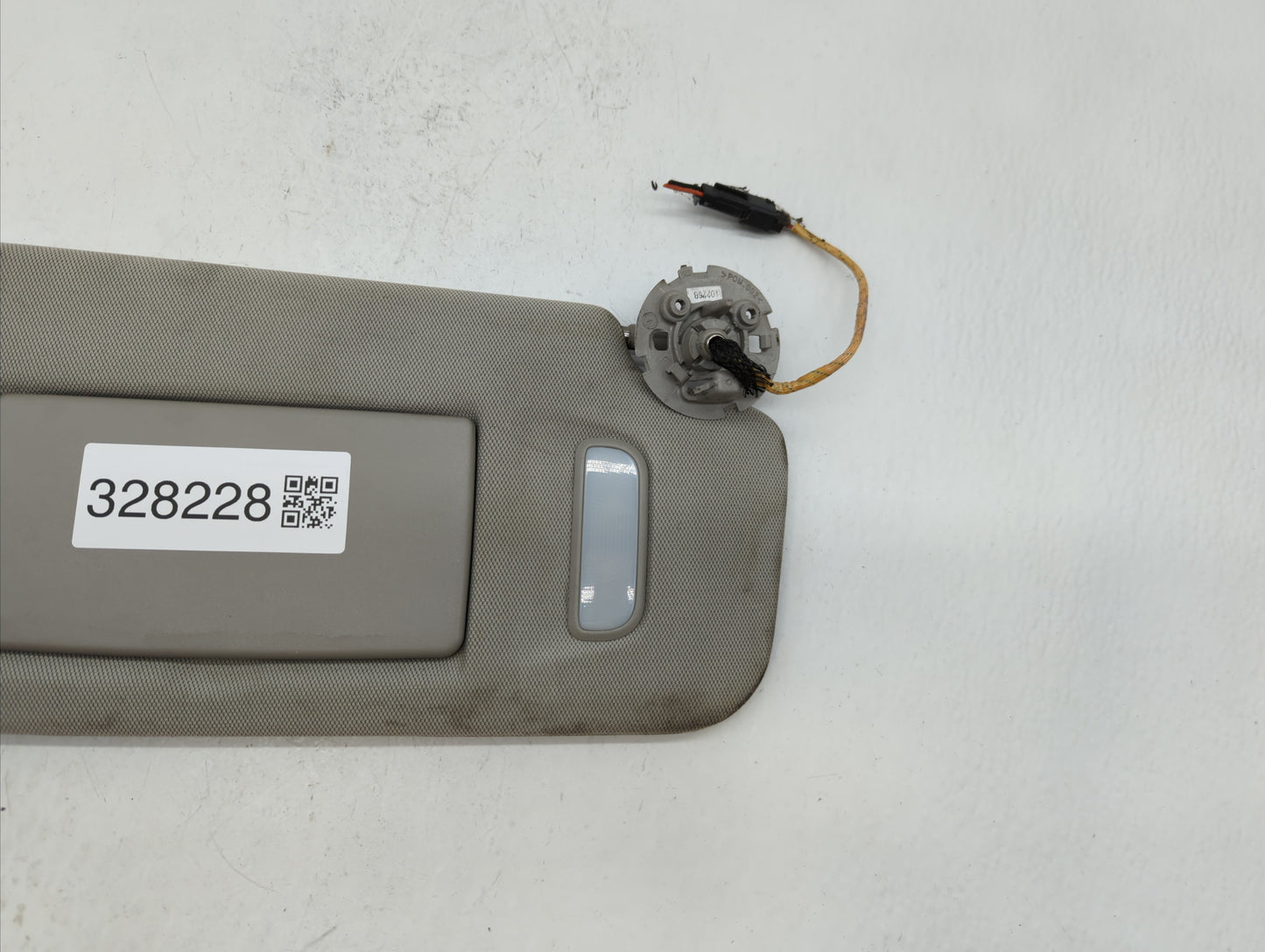 2010-2017 Chevrolet Equinox Sun Visor Shade Replacement Passenger Right Mirror Fits Fits 2010 2011 2012 2013 2014 2015 2016 