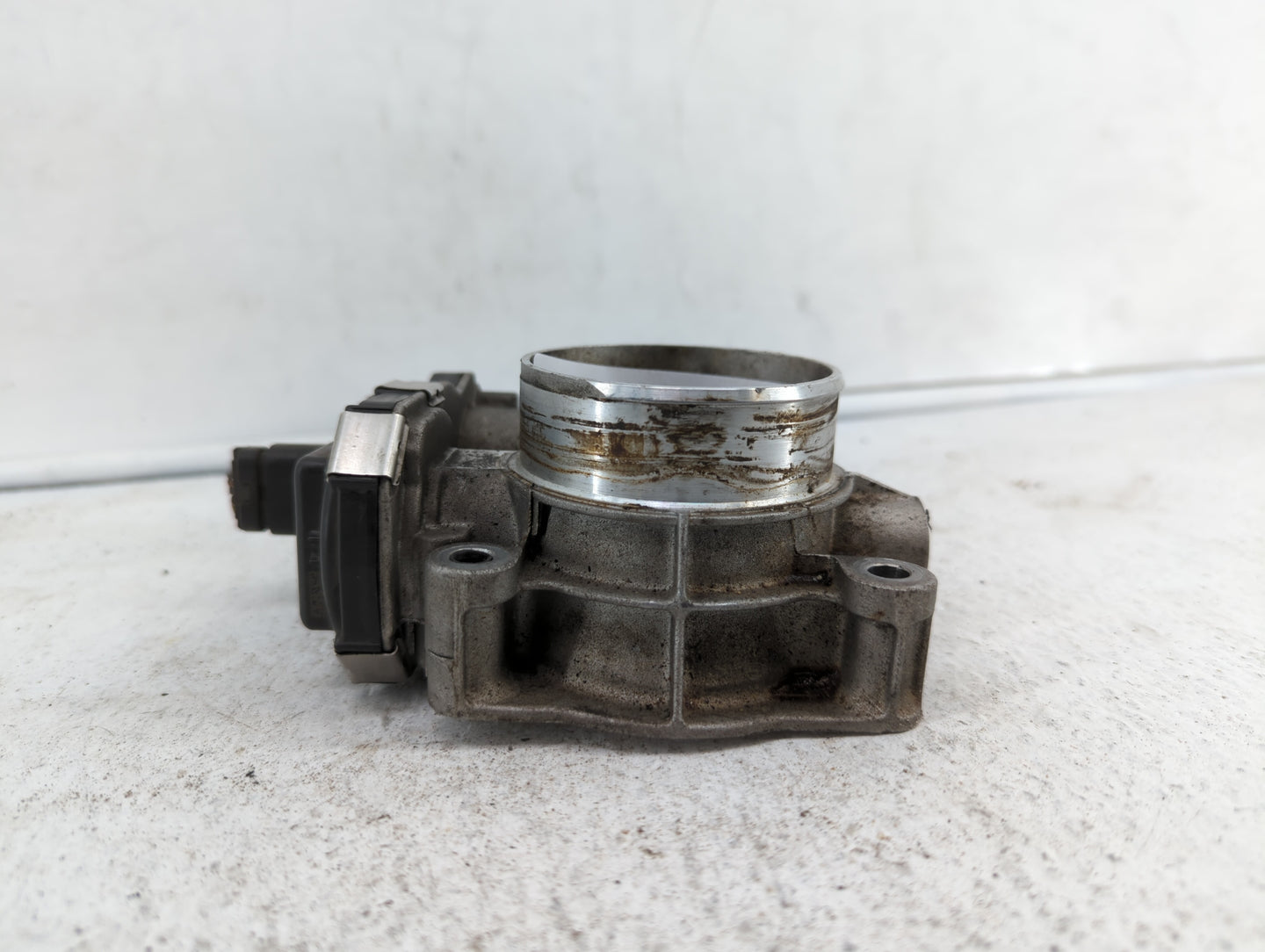 2016-2017 Chevrolet Equinox Throttle Body P/N:12632101CA 12669146AA, 12670834AA Fits Fits 2016 2017 OEM Used Auto Parts - Oe