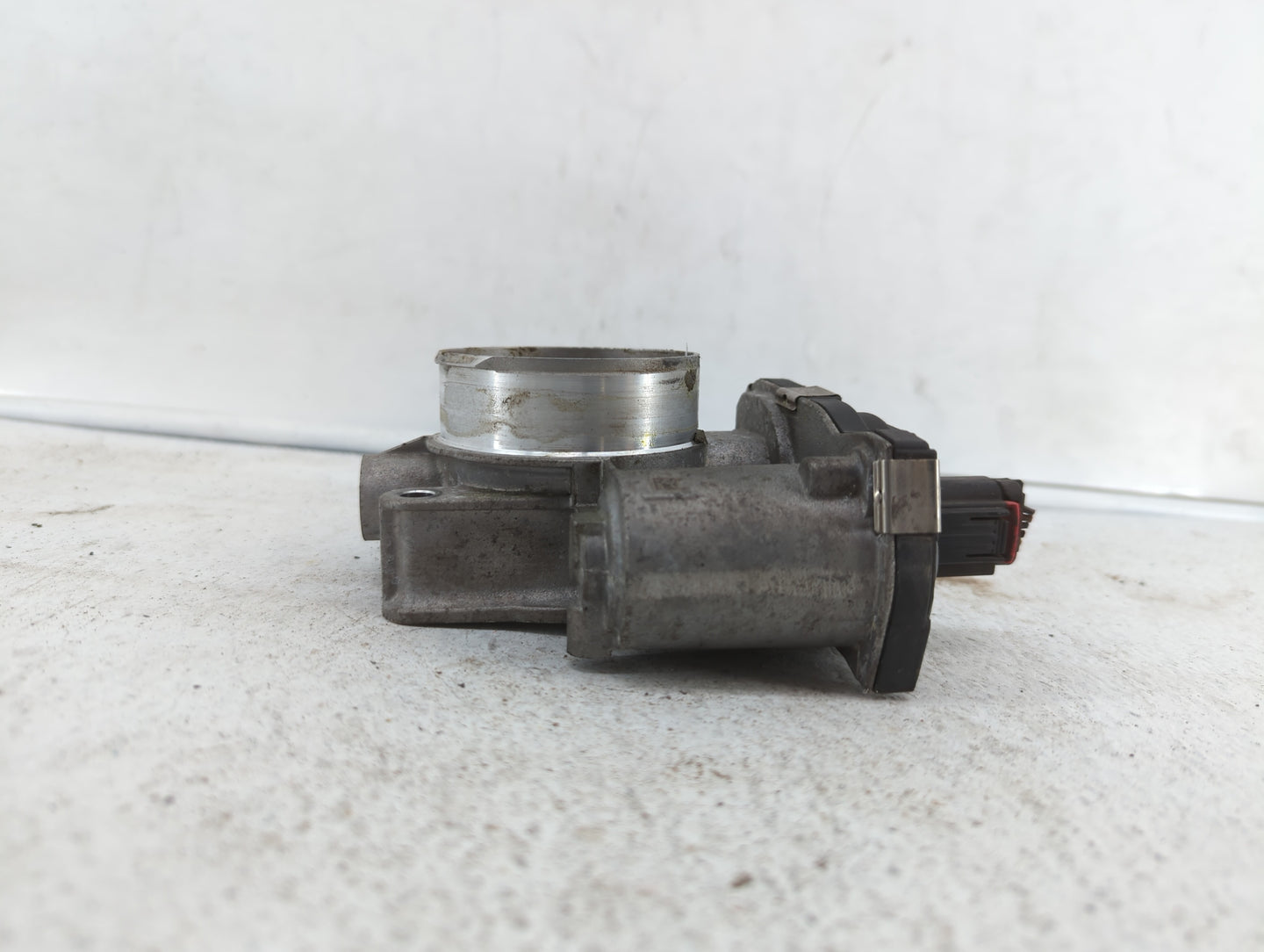 2016-2017 Chevrolet Equinox Throttle Body P/N:12632101CA 12669146AA, 12670834AA Fits Fits 2016 2017 OEM Used Auto Parts - Oe
