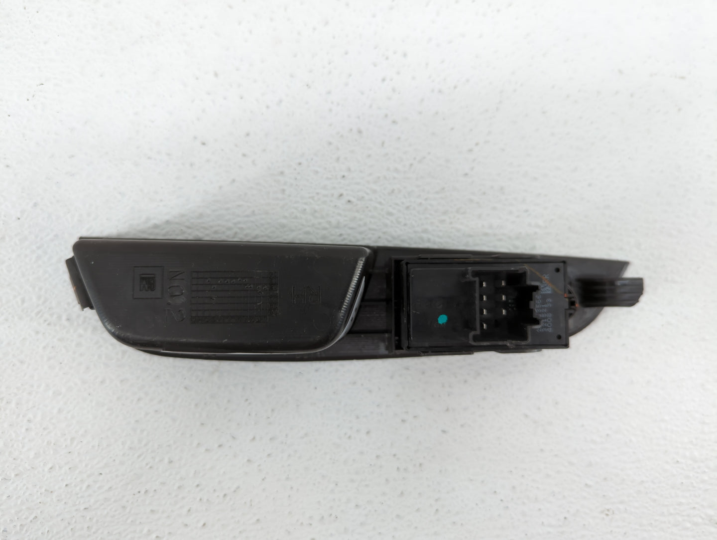 2017 Chevrolet Equinox Passenger Right Power Window Switch 20933566 - Oemusedautoparts1.com