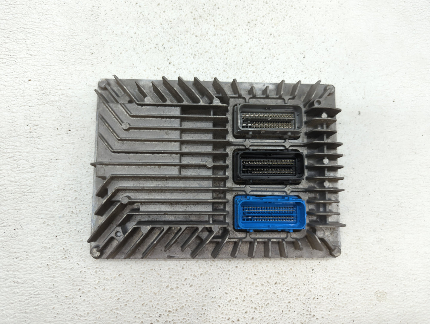 2017 Chevrolet Equinox PCM Engine Control Computer ECU ECM PCU OEM P/N:12667002 12667000, 12670801, 12694743 Fits Fits 2018 
