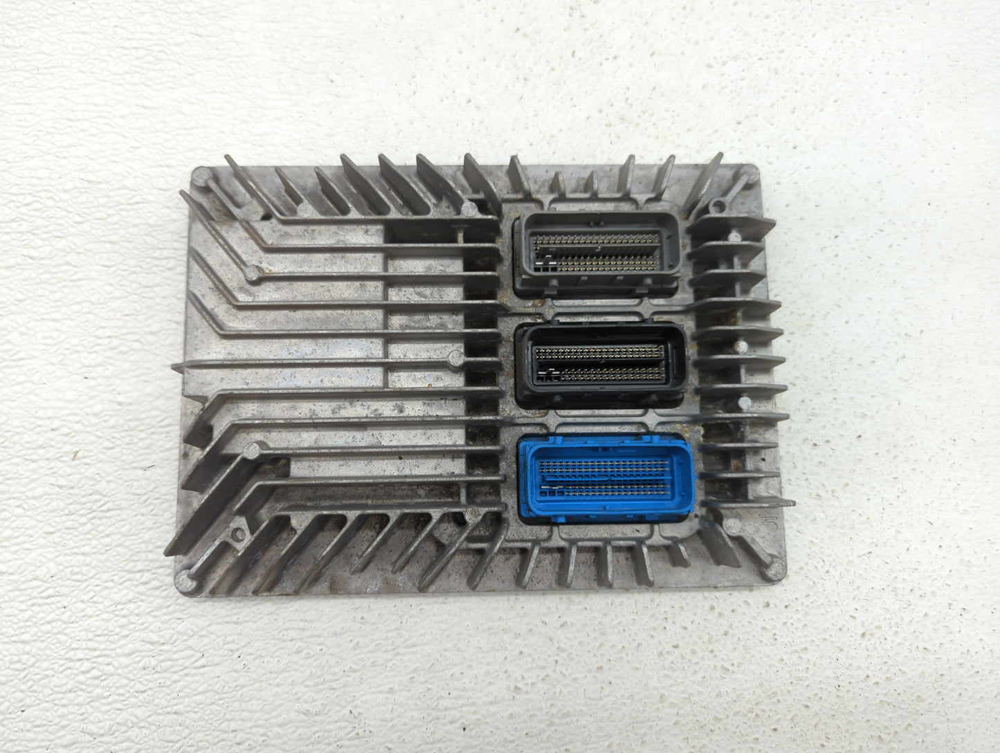 2017 Chevrolet Equinox PCM Engine Control Computer ECU ECM PCU OEM P/N:12667002 12667000, 12670801, 12694743 Fits Fits 2018 