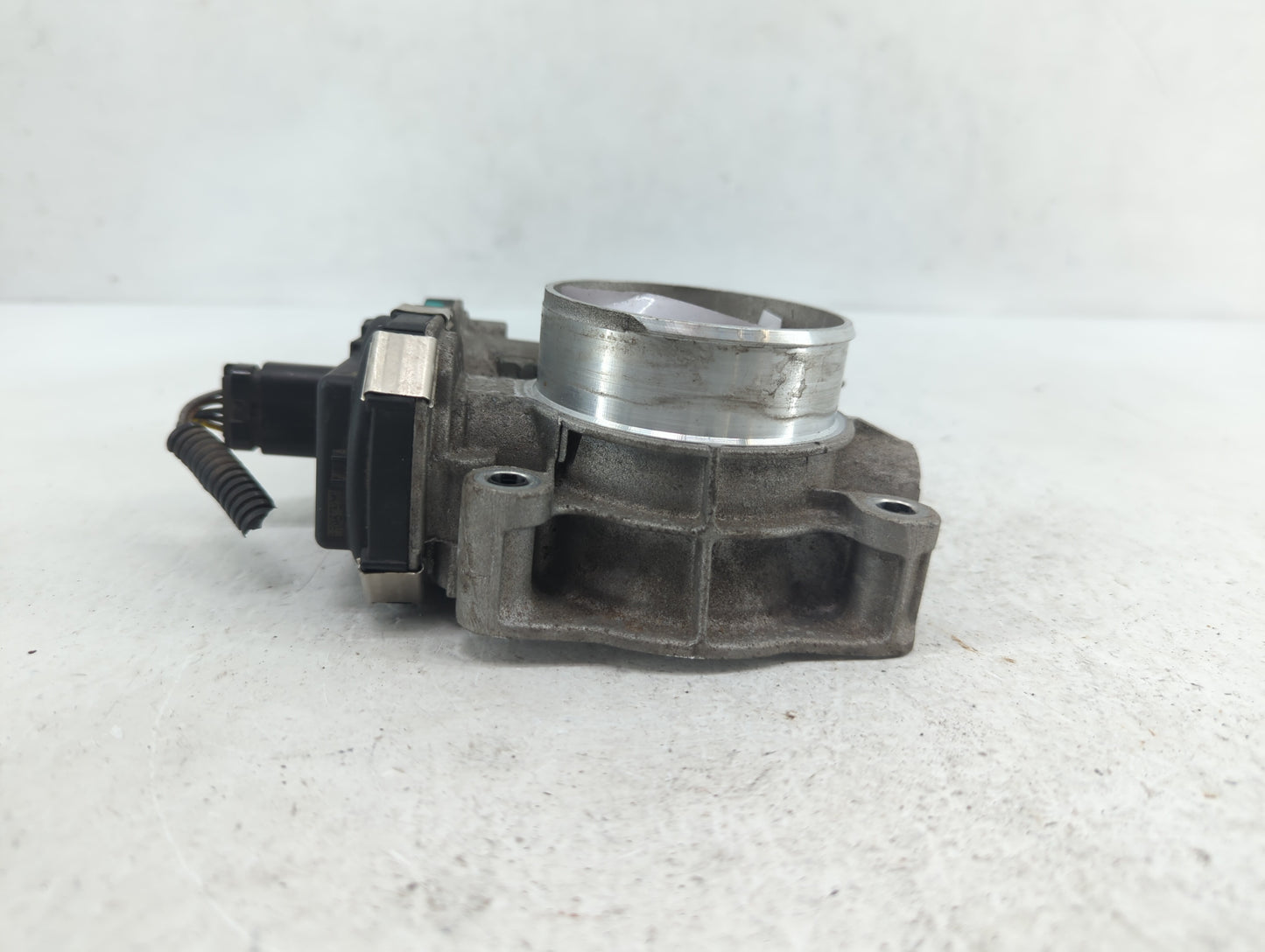 2016-2017 Chevrolet Equinox Throttle Body P/N:12669146AA 12632101CA, 12670834AA Fits Fits 2016 2017 OEM Used Auto Parts - Oe