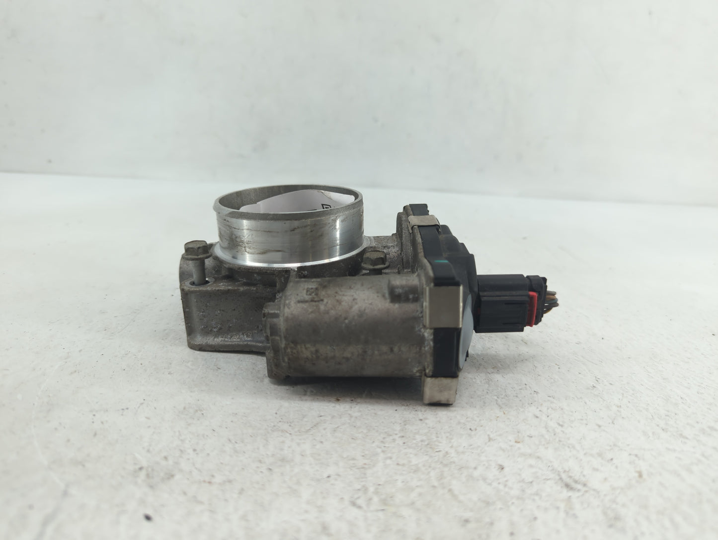 2016-2017 Chevrolet Equinox Throttle Body P/N:12669146AA 12632101CA, 12670834AA Fits Fits 2016 2017 OEM Used Auto Parts - Oe