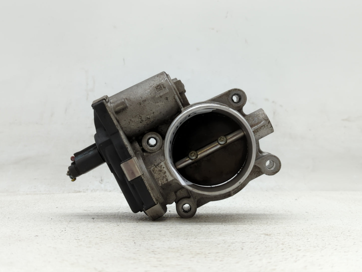 2016-2017 Chevrolet Equinox Throttle Body P/N:12669146AA 12632101CA, 12670834AA Fits Fits 2016 2017 OEM Used Auto Parts - Oe