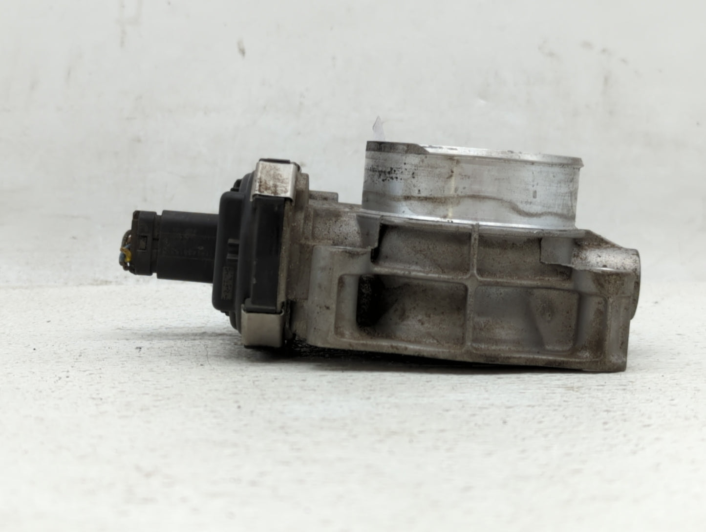 2016-2017 Chevrolet Equinox Throttle Body P/N:12669146AA 12632101CA, 12670834AA Fits Fits 2016 2017 OEM Used Auto Parts - Oe