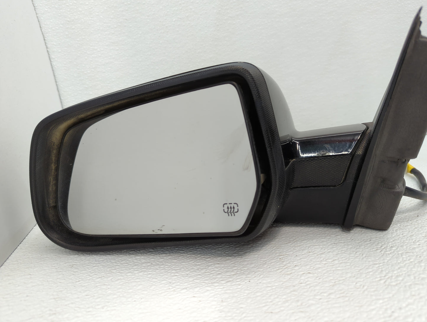 2015-2017 Chevrolet Equinox Driver Side View Mirror - Left Door Mirror OEM Used - Oemusedautoparts1.com