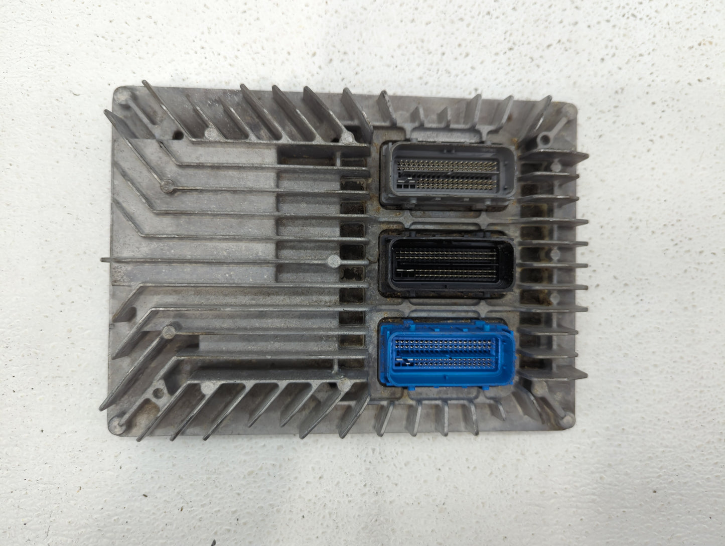 2017 Chevrolet Equinox PCM Engine Control Computer ECU ECM PCU OEM P/N:12667189 12667002, 12685918 Fits Fits 2018 2019 2020 