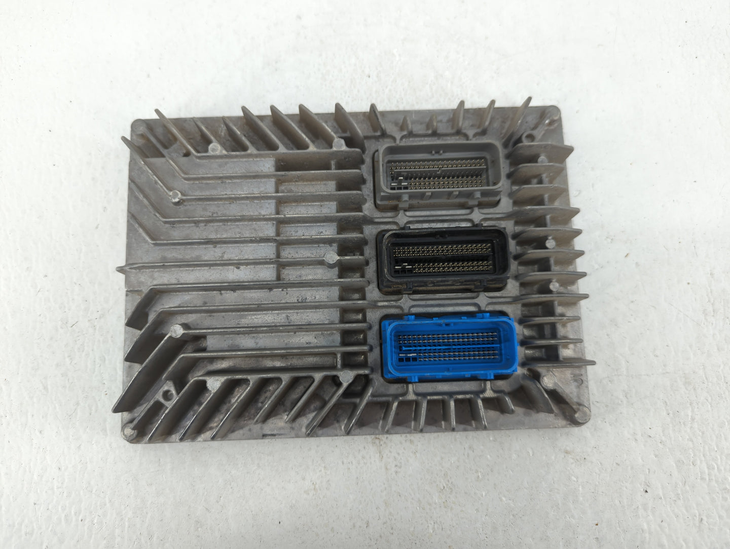 2017 Chevrolet Equinox PCM Engine Control Computer ECU ECM PCU OEM P/N:12667189 12667002, 12685918 Fits Fits 2018 2019 2020 