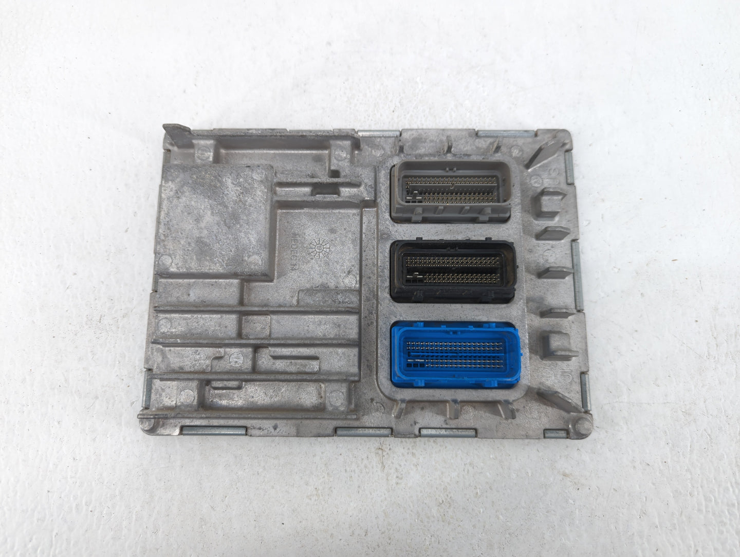 2017 Chevrolet Equinox PCM Engine Control Computer ECU ECM PCU OEM P/N:12698026 12702182, 12667189 Fits Fits 2018 2019 2020 