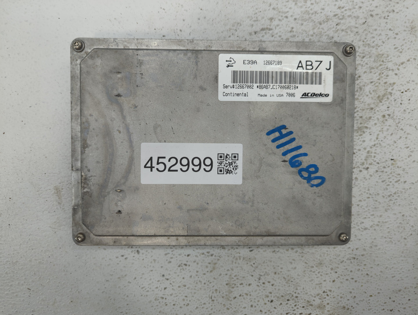 2017 Chevrolet Equinox PCM Engine Control Computer ECU ECM PCU OEM P/N:12667002 12666068, 12667189 Fits Fits 2018 2019 2020 