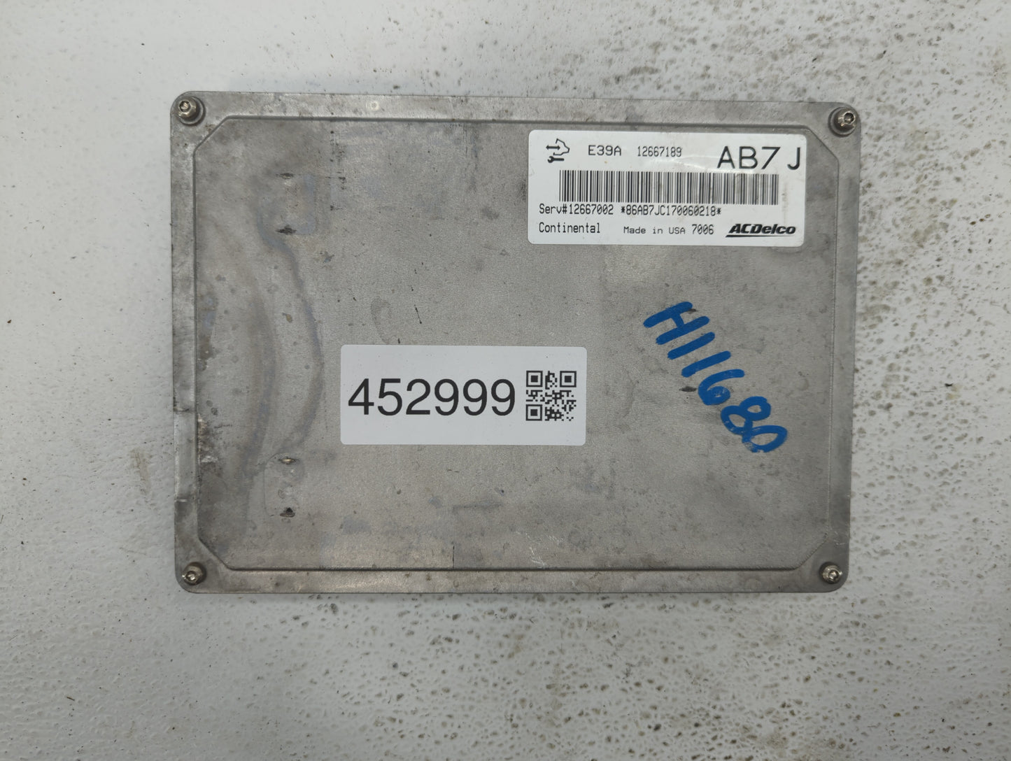 2017 Chevrolet Equinox PCM Engine Control Computer ECU ECM PCU OEM P/N:12667002 12666068, 12667189 Fits Fits 2018 2019 2020 
