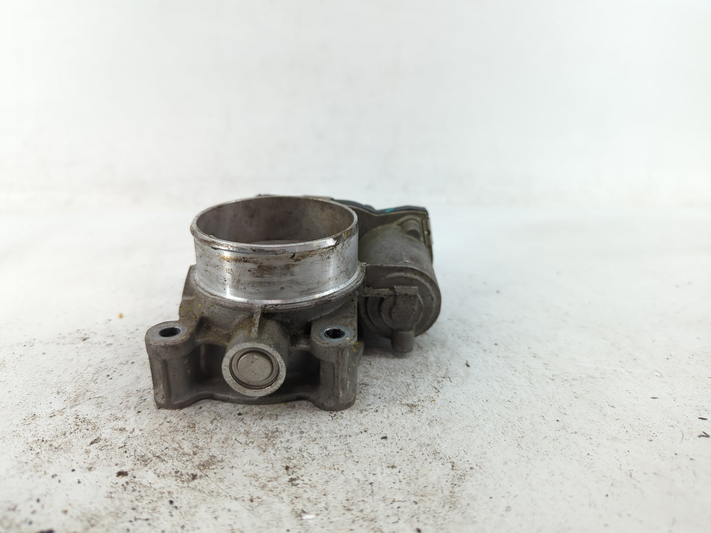 2016-2017 Chevrolet Equinox Throttle Body P/N:12669146AA 12632101CA, 12670834AA Fits Fits 2016 2017 OEM Used Auto Parts - Oe